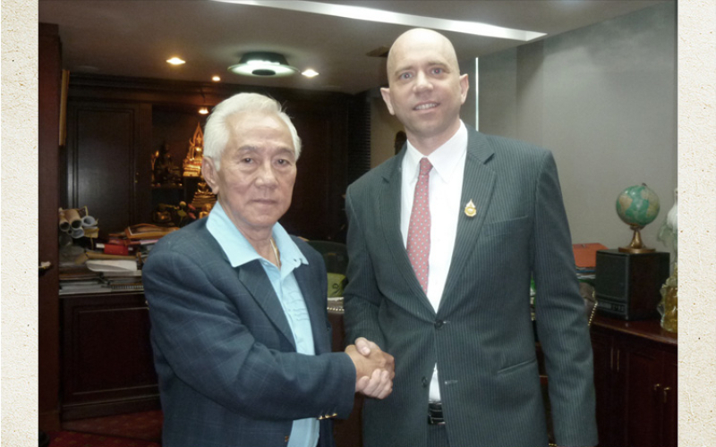 Khun Sawasdi Horrungruang, Board of Advisors, and Mr. Peter Wainman