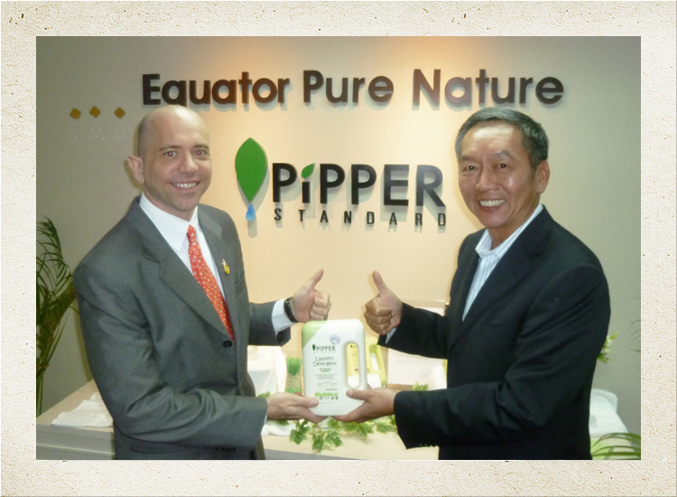 Mr. Peter N. Wainman and Khun Praphant Asava-aree.