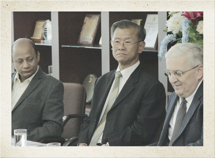 Company meeting: Mr. Abinash Majhi, Khun Chavalit Sethameteekul, Mr. David Nardone